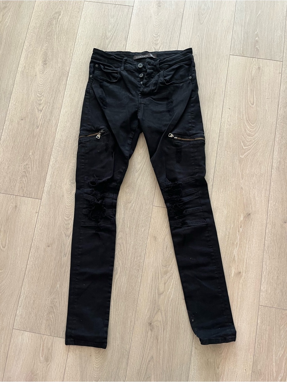 Zara Man Black Distressed Skinny Jeans with Knee Zips